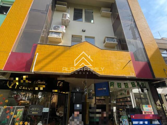 Locação em Condomínio Centro Comercial Alphaville - Barueri