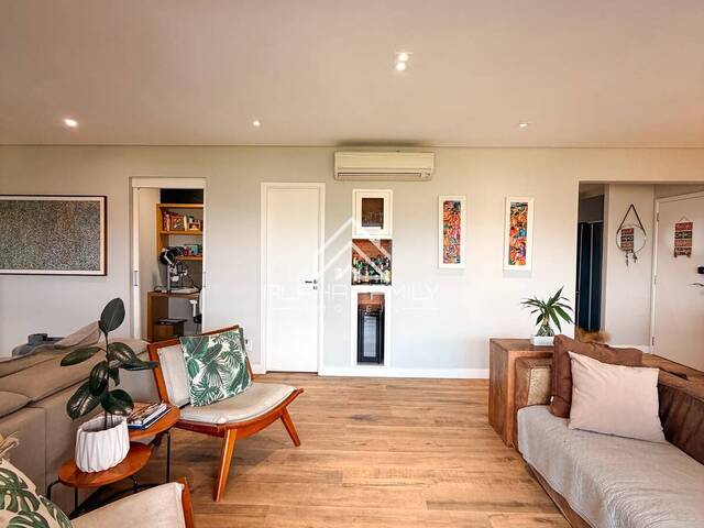 Apartamento para Venda em Santana de Parnaíba - 4