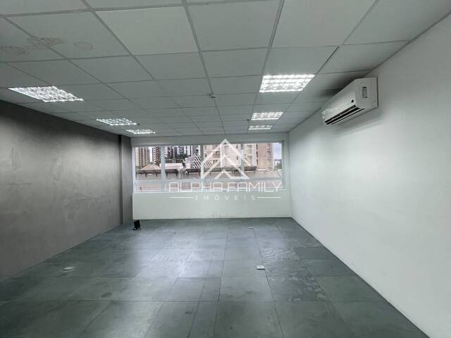 Locação em Alphaville Centro Industrial e Empresarial/Alphaville. - Barueri